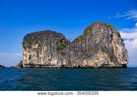 Koh Ma - Chuek Island,trang Province Thailand,cliff At  Koh Kradan Island,pakmeng Sea