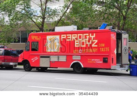 Perogy Boyzs élelmiszer-teherautó