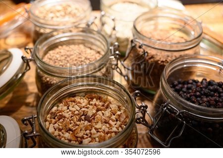 Tastes Of Gin, Botanicals Ingredients For Gin Distillery Process, Dried Orange Peels, Juniper Berrie
