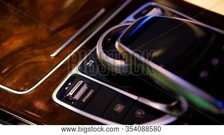 Automatic Gear Stick Of A Modern Car. Modern Car Interior Details. Close Up View. Car Detailing. Aut