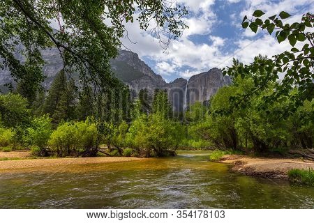 View Of The Yosemite Falls, The Highest Falls In Yosemite National Park. Located In Yosemite Valley,