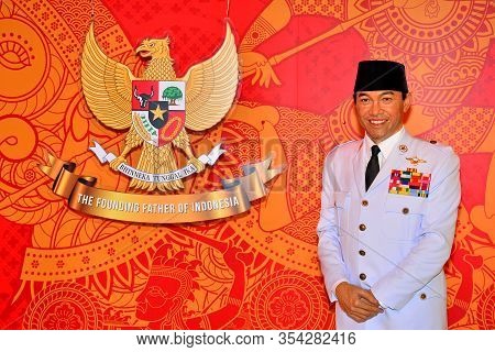 Bangkok, Th - Dec 13: First President Of Indonesia Sukarno Wax Figure At Madame Tussauds On December