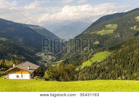 Val D'ultimo