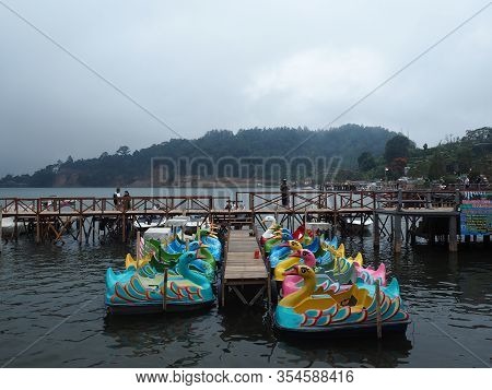 Tabanan Bali, Indonesia - August 24, 2019: Duck Paddled Boats For Rent At Beratan Lake In Bedugul Ba