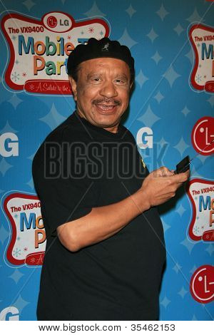 LOS ANGELES - 19. června: Herec Sherman Hemsley dorazí LG Mobile TV Party se konala v Paramount S