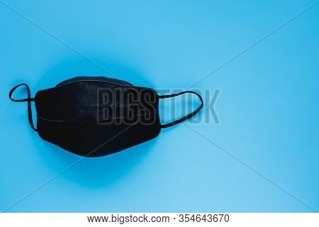 Black Face Mask For Protection Pm2.5 Dust And Germs Such As Colona Or Covid-19 Virus For Healthcare 