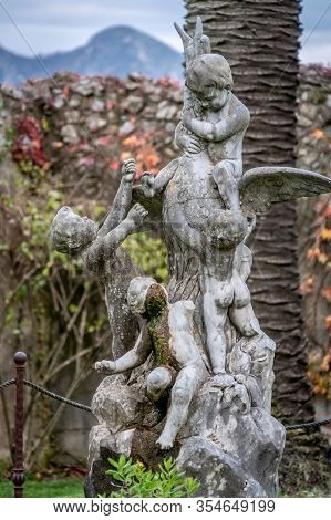 Ravello, Amalfi Coast, Italy, November 2019: Fountain Inside Of Villa Cimbrone, Are Considered Among