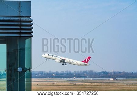 Dusseldorf, Nrw, Germany - March 18, 2015:  Airbus A321 Of Turkish Airlines At Startup On The Dussel