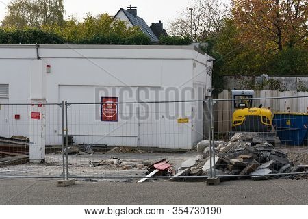 Heiligenhaus, Nrw, Germany - October 19, 2018: Demolition Of The Petrol Station In Heiligenhaus Behi
