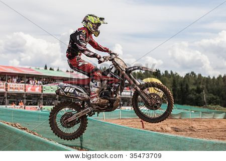 SEMIGORJE, Russland - Juli 22: Unidentified Fahrer beim Grand Prix von Russland der FIM Motocross World Champ