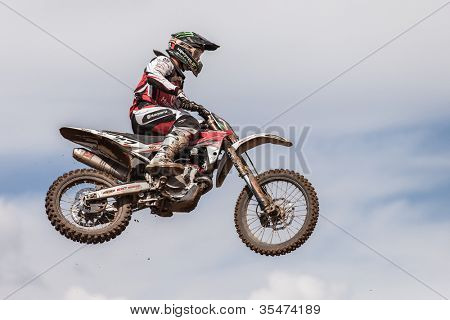 SEMIGORJE, Russland - Juli 22: Unidentified Fahrer beim Grand Prix von Russland der FIM Motocross World Champ