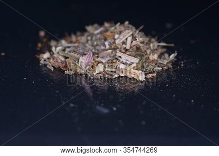 Muscatel Sage Spreads A Pleasant Scent After Lighting And Is Therefore Very Suitable For Smoking Mea