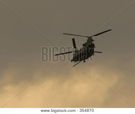 Helicóptero do exército
