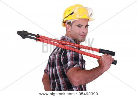 Pracownik budowlany z boltcutters