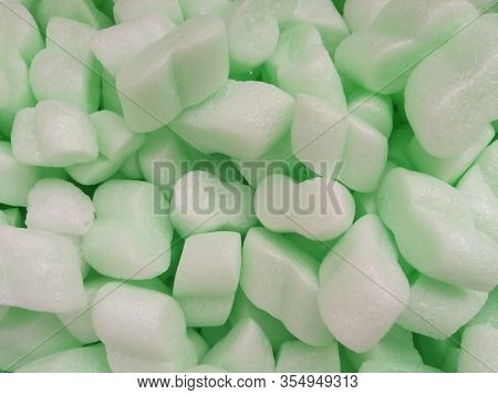 Loose Fillers In The Parcel Box For Shipping Protection