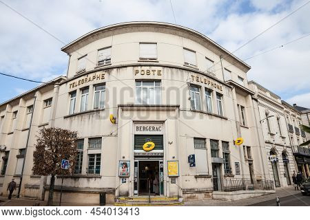 Bergerac, France - February 21, 2022: Logo Of La Poste On Their Local Post Office For Bergerac. Grou