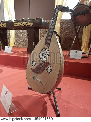Bandar Utama, Selangor, Malaysia - May 4, 2022 :  Gambus Is The Musical Instrument Used For The Famo