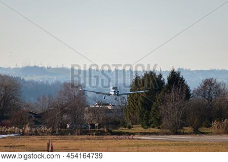 Wangen-lachen, Switzerland, February 13, 2022 Piper Pa-28-161 Warrior Ii Is Arriving On A Small Airf