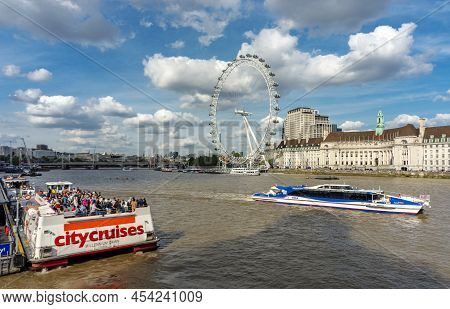 Central London,england,united Kingdom-august 21 2019: Tourists On Board A River Thames Cruise Boat I