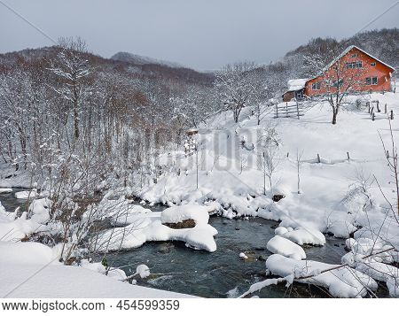 Kosivska Poliana Village (zakarpattia, Ukraine) In Winter