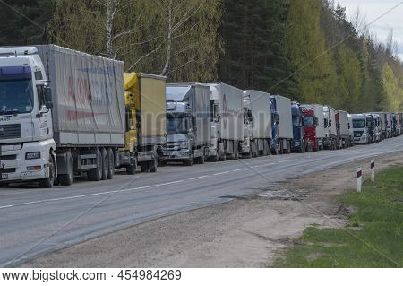 Pskov Region, Russia - May 08, 2022: Queue Of European Trucks At The Russian-estonian Border