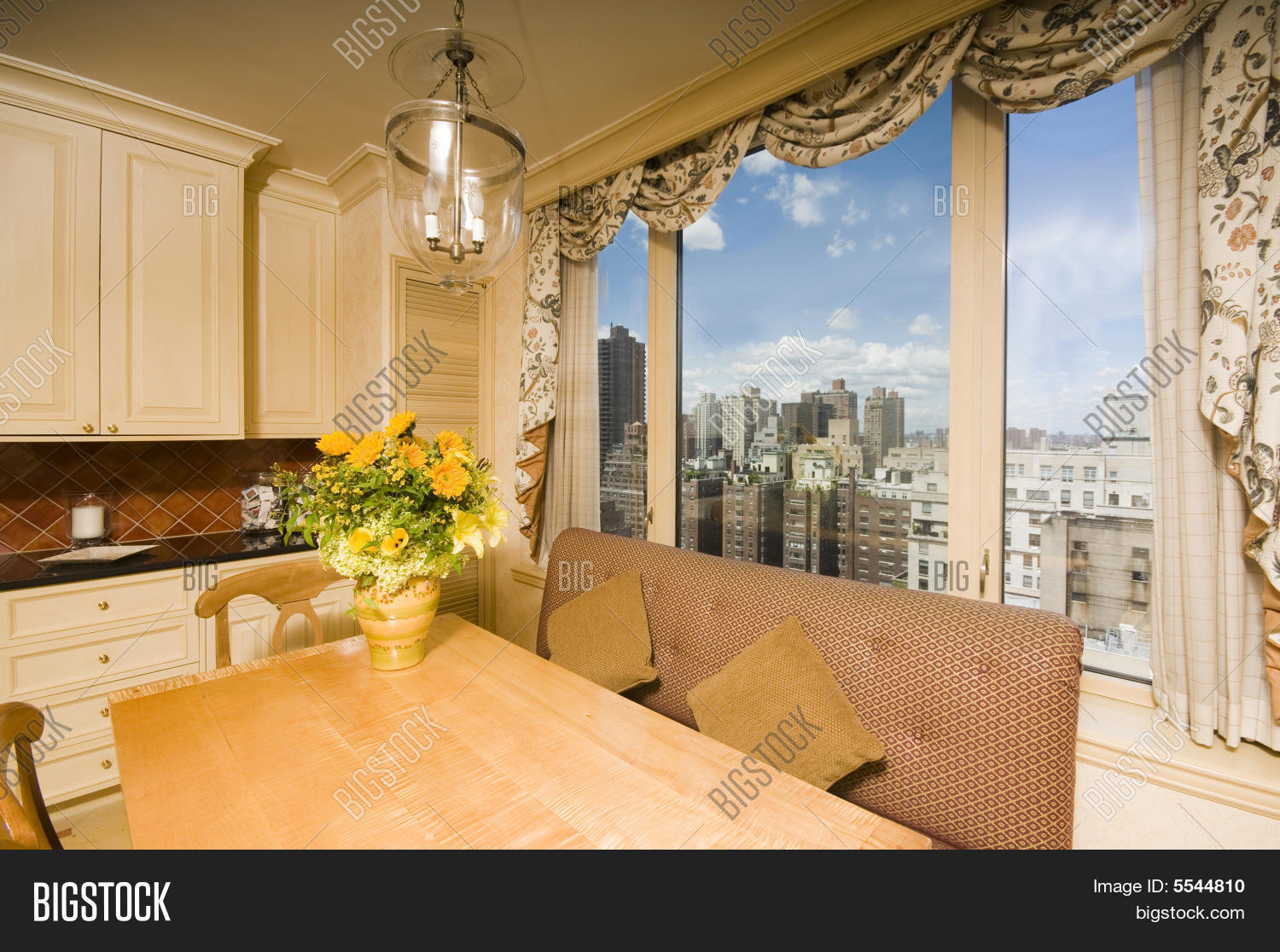 Dining Table Kitchen Image & Photo (Free Trial) | Bigstock