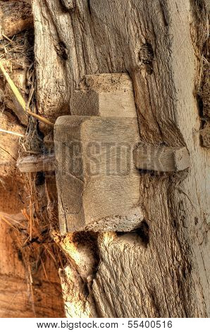 Traditional Pegged Joint