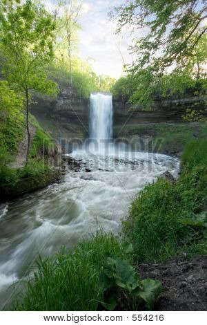 Minnehaha Falls ve večerních hodinách