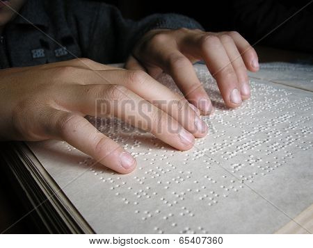 Fingers And Braille