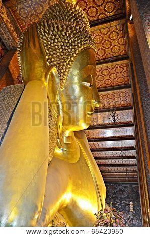 Giant Reclining Buddha