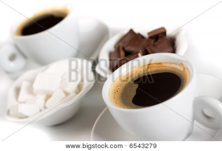 Café expresso com Sugarcubes e Chocolate