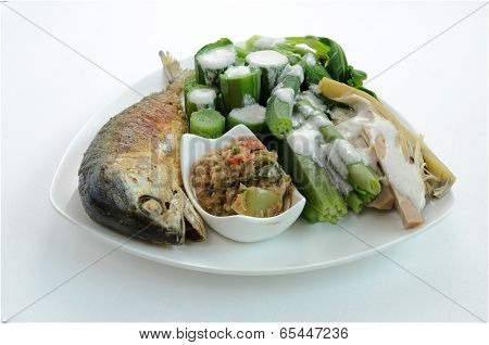 Fired Mackerel With Chili Paste And Steam Vegetable