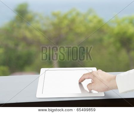 Touching Tablet With Blank Screen