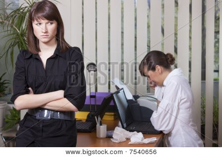 Az Office síró nőről