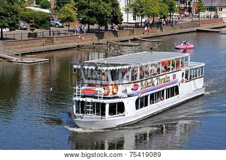 River ferry, Chester.