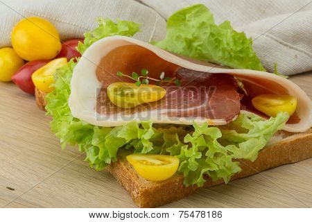 Sandwich With Hamon