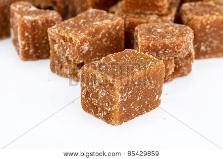 Unclarified Organic Brown Cane Sugar Cube