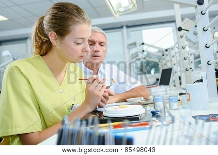 Dental assistant