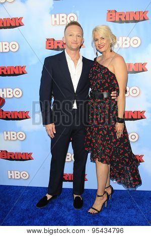 LOS ANGELES - JUN 8: Eric Ladin, Katy Ladin at the Premiere of HBO's 'The Brink' at the Paramount Theater at Paramount Studios on June 8, 2015 in Los Angeles, CA