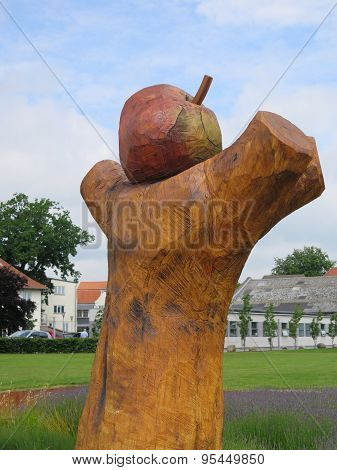 Big Apple - Æbleskulpturen