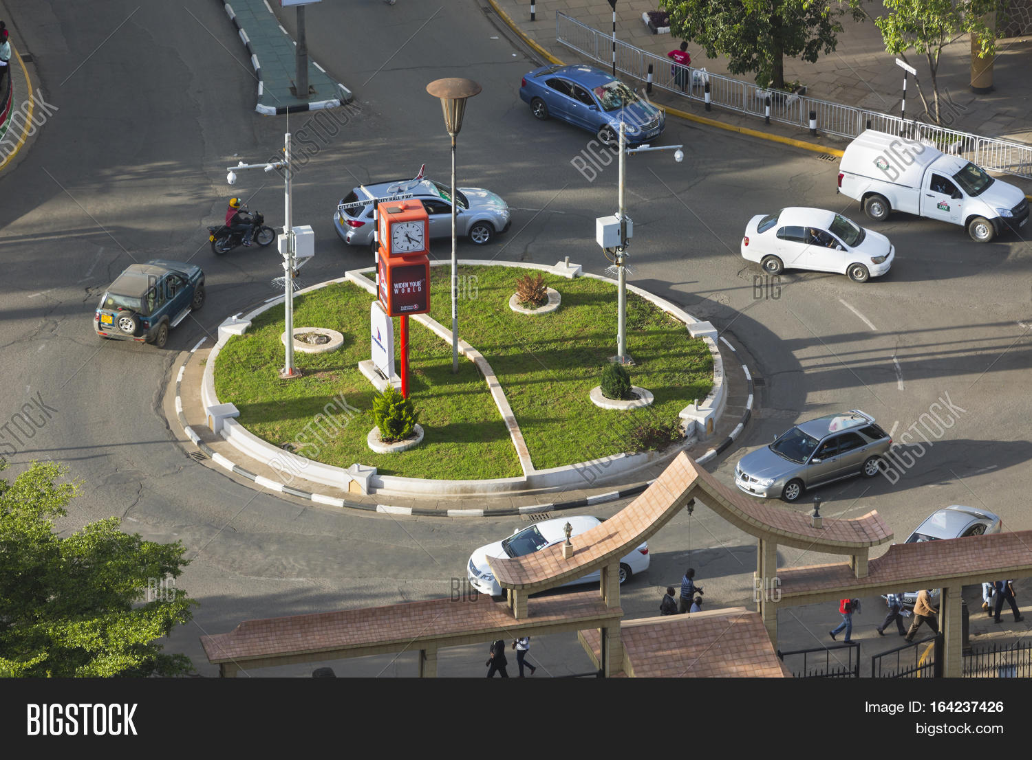 Roundabout City Hall Image & Photo (Free Trial) Bigstock