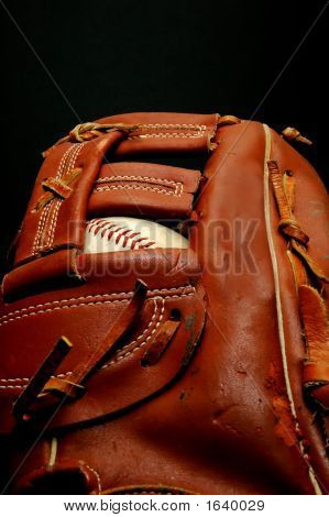 Baseball handske med boll