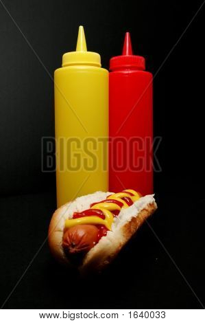 Varmkorv med Ketchup och senap