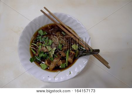Rice noodle beef Falls Delicious taste of Thailand