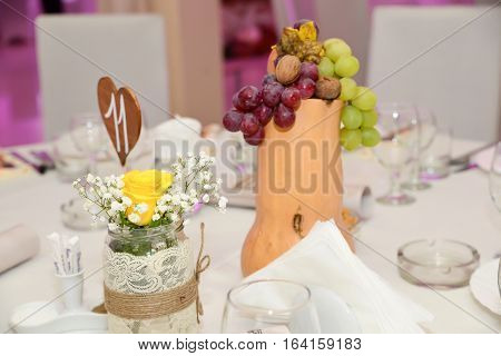 restaurant vintage table decoration for wedding reception
