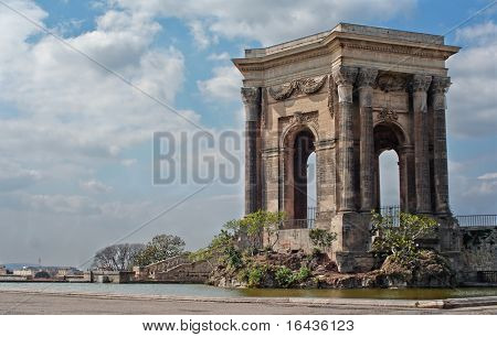 Arc de Triomphe, v zahradě Peyrou v Montpellier, Francie
