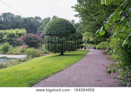 English garden style park Mondo Verde Netherlands.