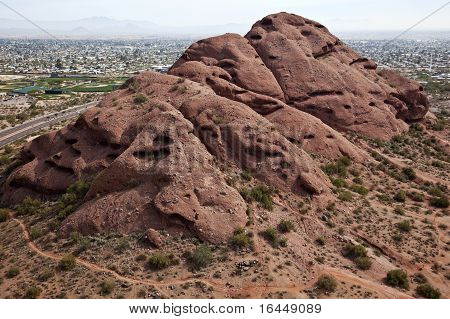 Papago Buttes havadan görünümü