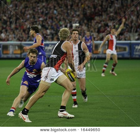 MELBOURNE - 18 września: Jason Gram St Kilda w ich zwycięstwo nad Western Bulldogs - Preliminar