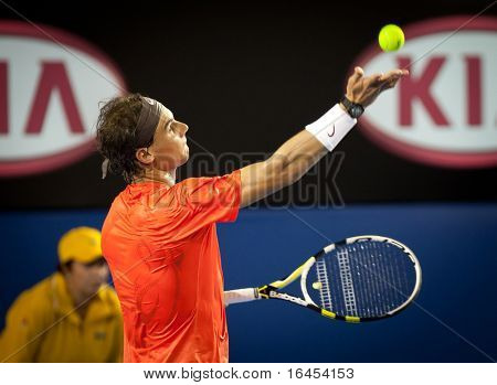 MELBOURNE - 22 gennaio: Rafael Nadal di Spagna nel suo terzo turno vittoria contro Bernard Tomic dell'Australia